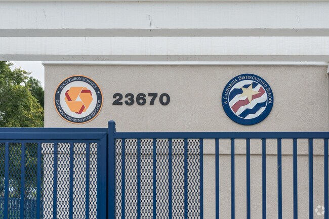 Bridgeport Elementary School displays Gold Ribbon and California Distinguished School emblems.