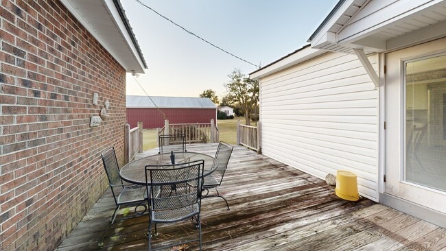 401 Allens Crossroads Rd, Four Oaks, NC 27524 - photo 2