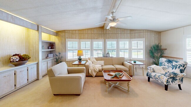 911 Balsam St, Sebastian, FL 32976 - photo 2