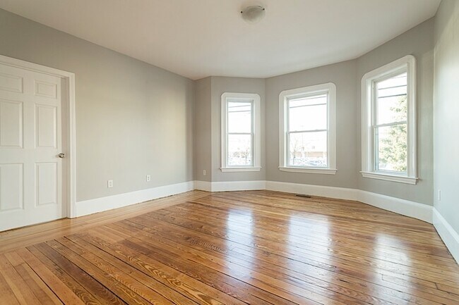 98 Elm St unit 1, Somerville, MA 02144 - photo 7