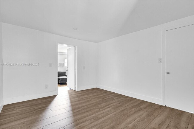 14970 Leisure Dr, Homestead, FL 33033 - photo 6