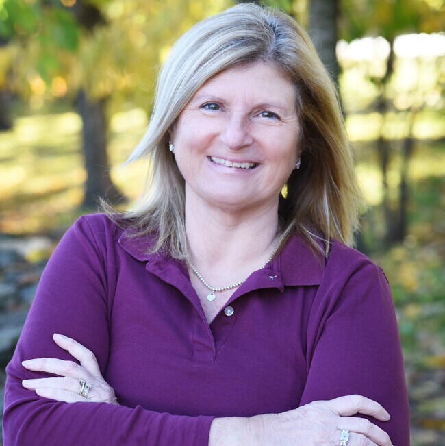 Peggy MacLeay-Generoso