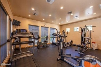955 E Knox Rd, Chandler, AZ 85225