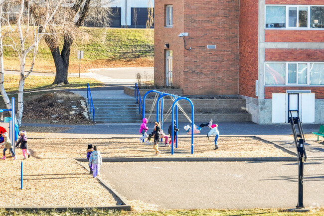 At Willow Lane Elementary, 42% of students scored at or above the proficient level for Reading.
