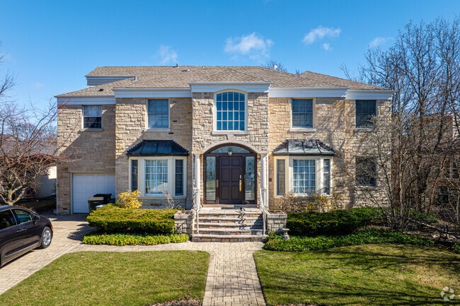 Some of the larger homes in Lincolnwood feature symmetrical bay windows.