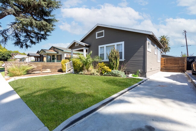 2918 S Harcourt Ave, Los Angeles, CA 90016 - photo 4