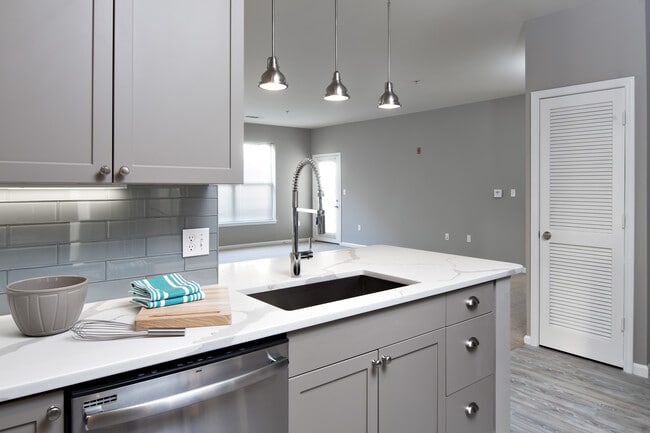 Avalon at Chestnut Hill, Chestnut Hill, MA 02467 - photo 4