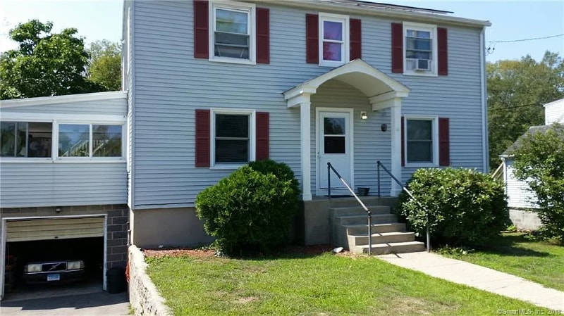 11 Lathrop Ave, Pawcatuck, CT 06379 - photo 1