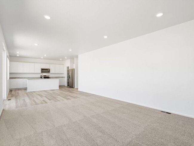 4681 Sunsplash Way, Johnstown, CO 80534 - photo 5