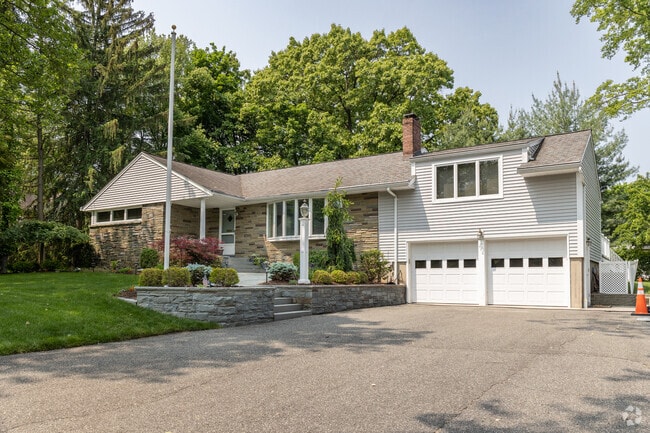 A split-level style home in Haworth, NJ.