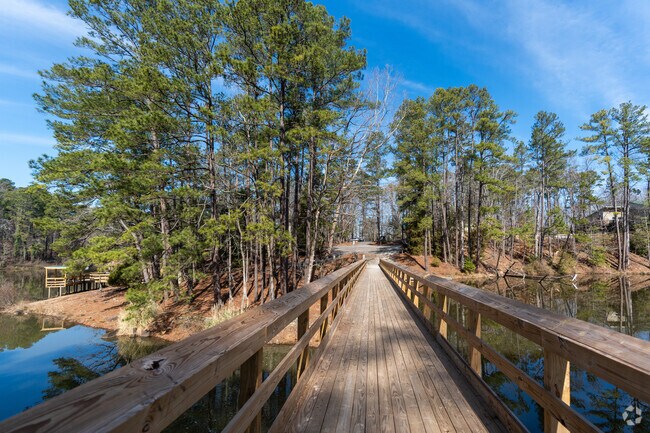 Just outside of Sanford is the popular 177-acre San-Lee Park.