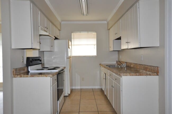 107 Antoinette St, Lafayette, LA 70503 - photo 4