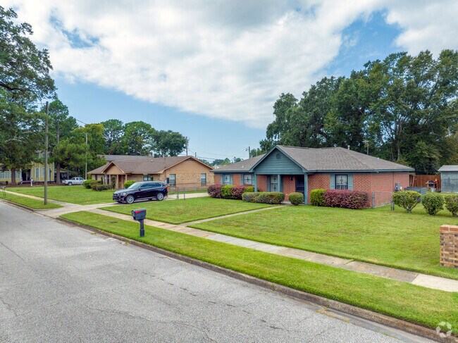 Riviera has some sidewalks and wide streets in the neighborhood.