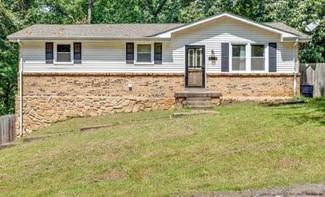 1143 Chestnut Dr, Burns, TN 37029