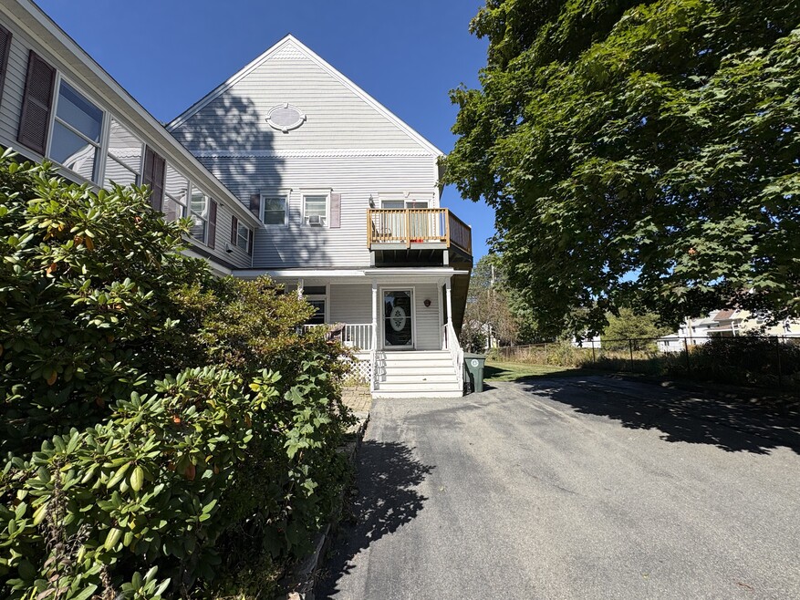 66 E Valentine St unit 2, Westbrook, ME 04092 - photo 1