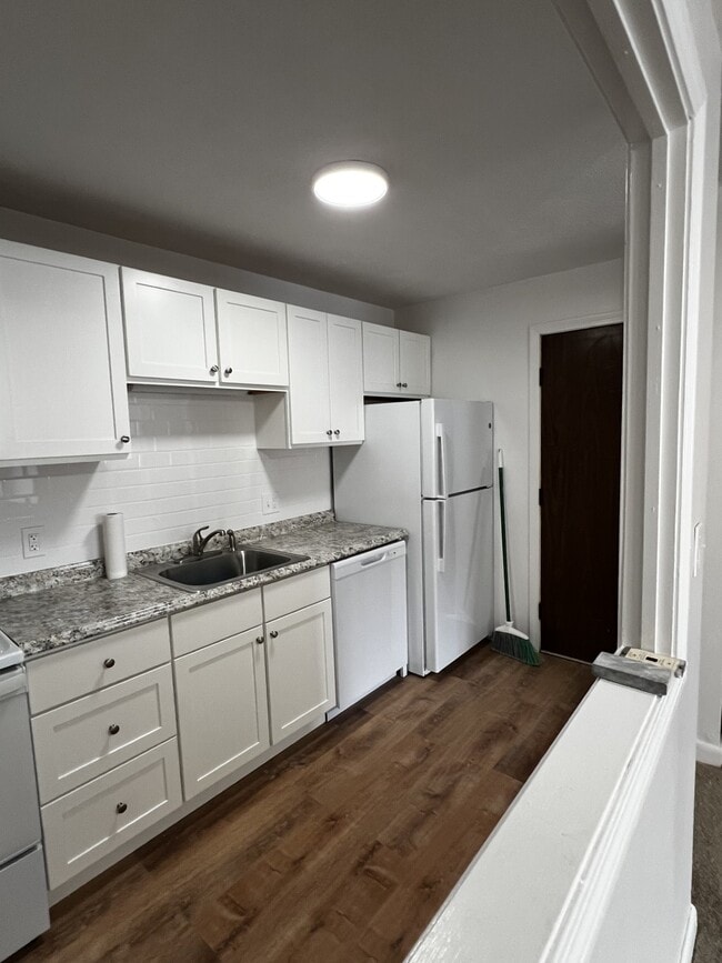 100-101 Colonial Dr, Ipswich, MA 01938