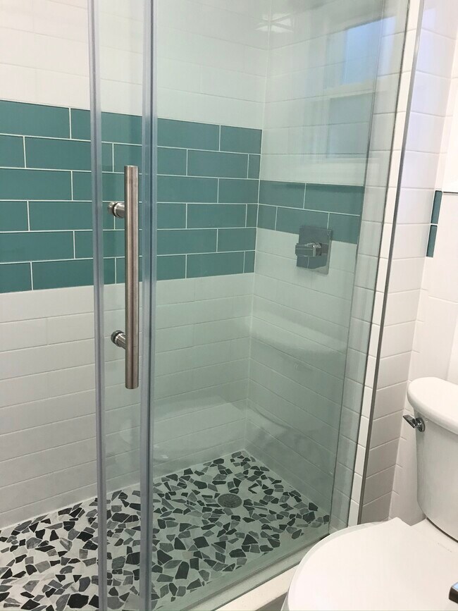 25130 57th Ave unit 1st Floor, Little Neck, NY 11362 - photo 7