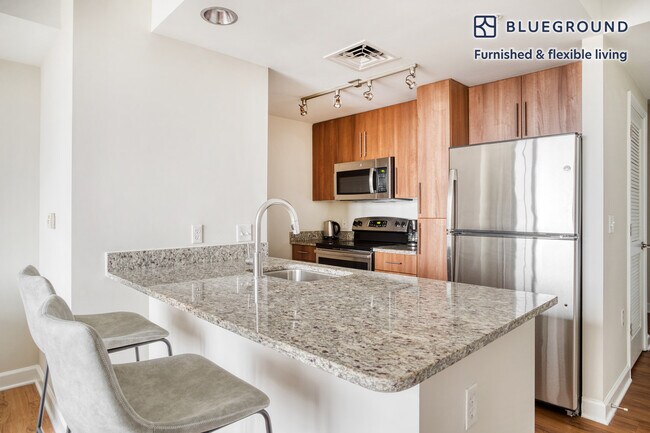 1550 7th St NW unit FL7-ID453, Washington, DC 20001 - photo 6