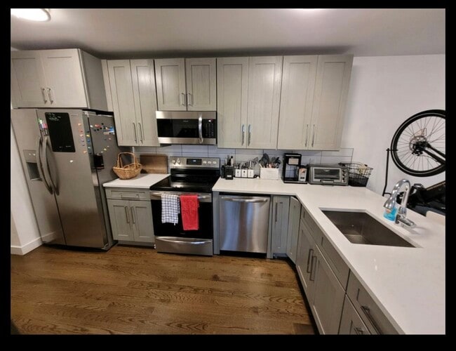 3658 Waldo Ave unit 1, Bronx, NY 10463 - photo 2
