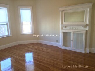 21 Roseclair St Unit 3, Boston, MA 02125