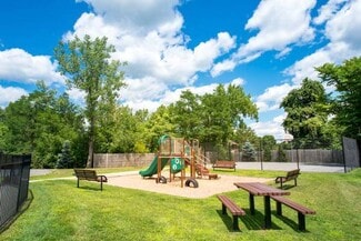 1 Kayla Ct, Newburgh, NY 12550