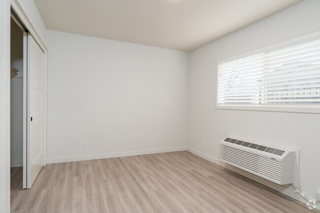 Timber Place by the Lake - Fully Renovated, Coeur D'Alene, ID 83814 - photo 4