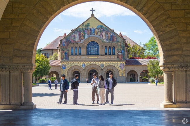 Stanford University is a short drive from Central Menlo Park and is a wonderful amenity.