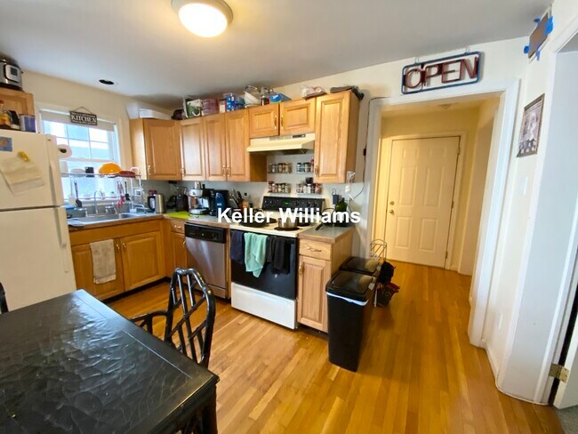 64 Hillside St unit 2, Roxbury Crossing, MA 02120 - photo 6