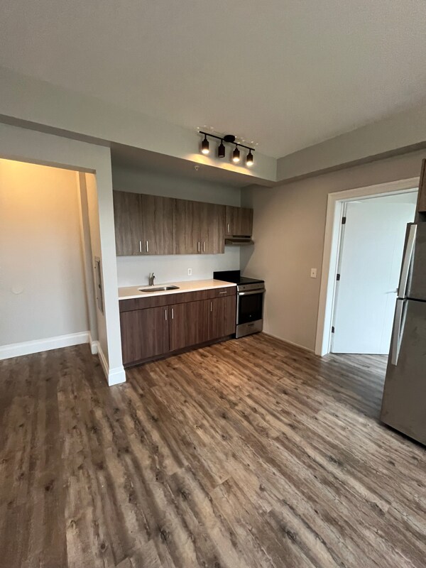 106 N Grove St Unit 306, East Orange, NJ 07017