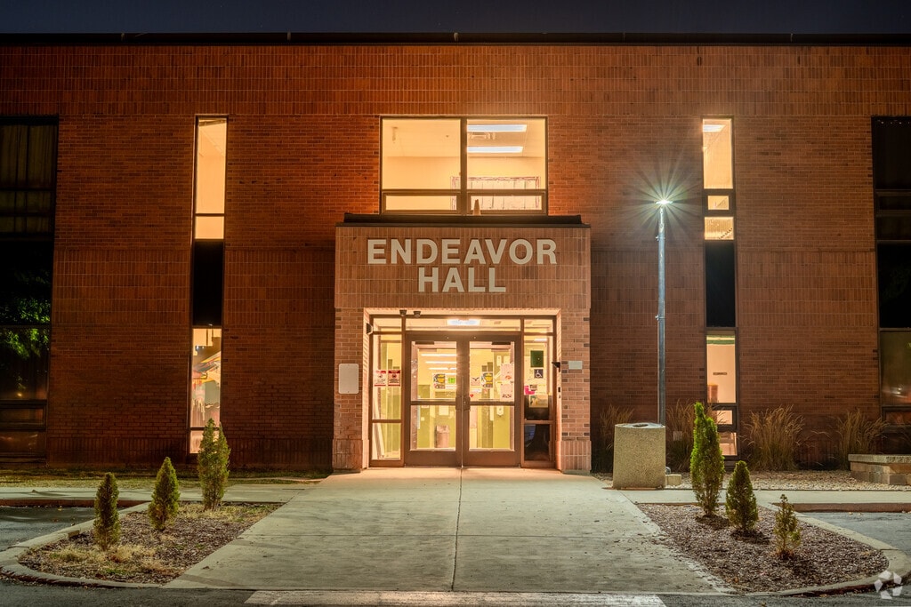 Endeavor Hall Charter School provides education in the neighborhood of 
Chesterfield.