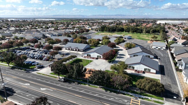 Sinclear Elementary School serves students in the Ceres community.