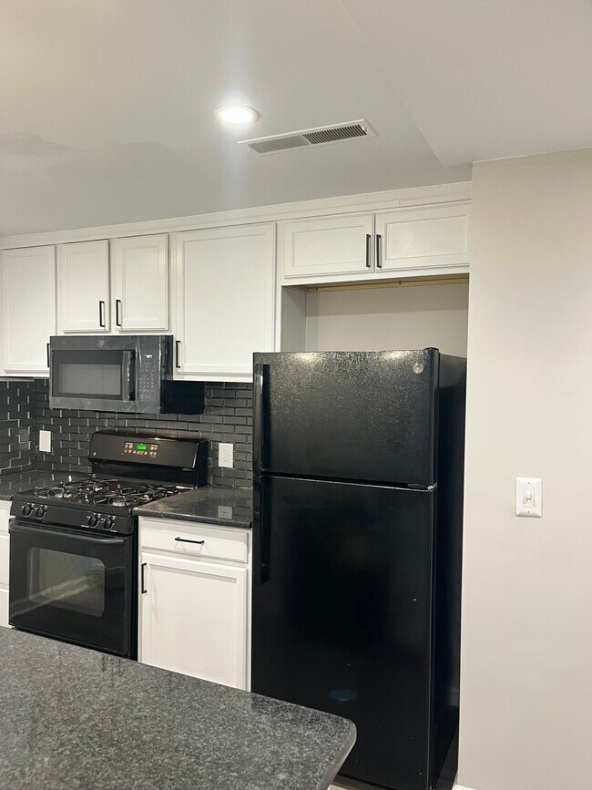 355 I St SW unit S207, Washington, DC 20024 - photo 5