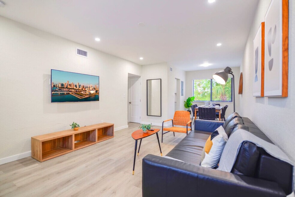 700 SW 11th Ave unit FL2-ID1022487P, Miami, FL 33130 - photo 1