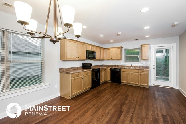 875 Maple Trace, Odenville, AL 35120 - photo 4