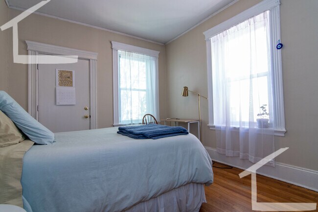 16 Fuller St unit 4, Brookline, MA 02446 - photo 6