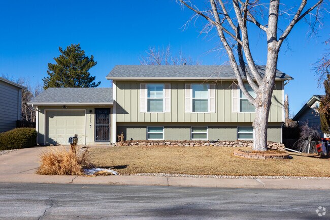 Split level houses are common in Horseshoe Park.