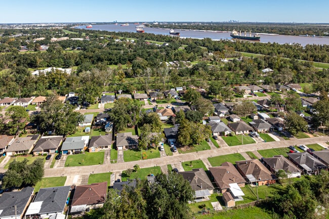 Saint Rose is approximately 20 miles upriver from New Orleans.
