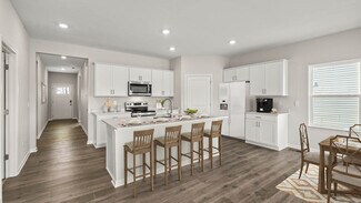 529 Hollywood Blvd, Xenia, OH 45385