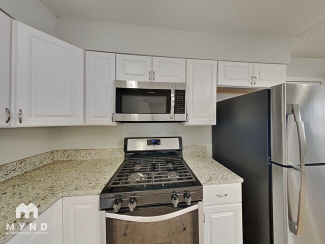 1165 Hart Ave, Las Vegas, NV 89106 - photo 4