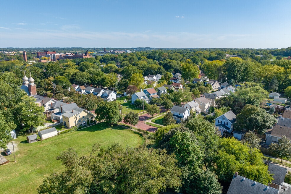 Neighborhood_Middlebury_V1_112723