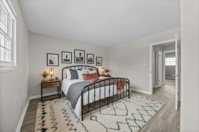 Cardinal Village Apartments, Jacksonville, NC 28546 - photo 4