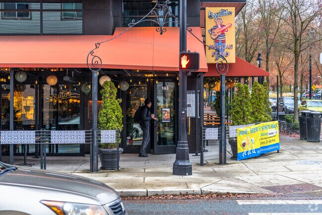 Norway Hill has plenty of restaurants to choose from for date night.