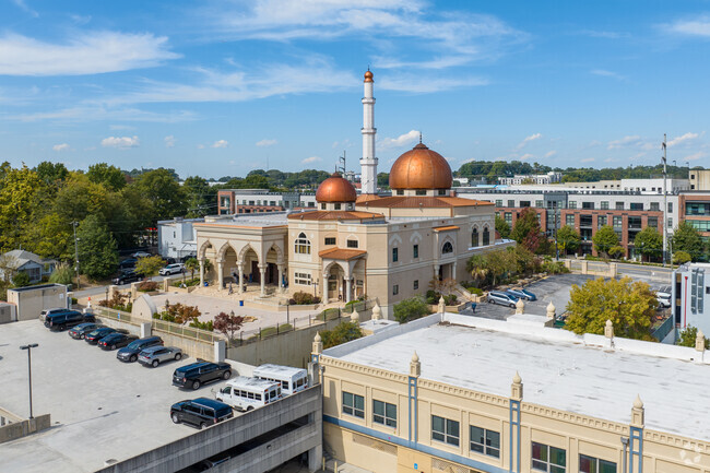 Dar Un-Noor School is located at 434 14th St NW, Atlanta, GA 30318.