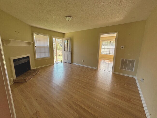 1654 Clear Lake Ave unit c, Baton Rouge, LA 70808 - photo 4