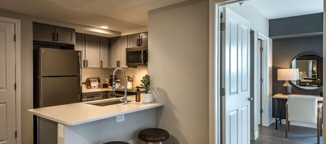 30 Cambridgepark Dr unit 8135, Cambridge, MA 02140 - photo 5