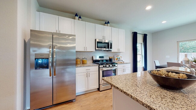 114 Sofia Dr, Maumelle, AR 72113 - photo 3