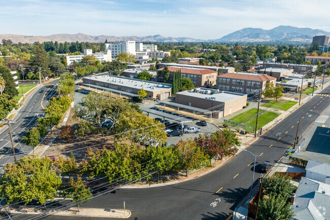 Mount Diablo High School is part of the Mount Diablo Unified school district.