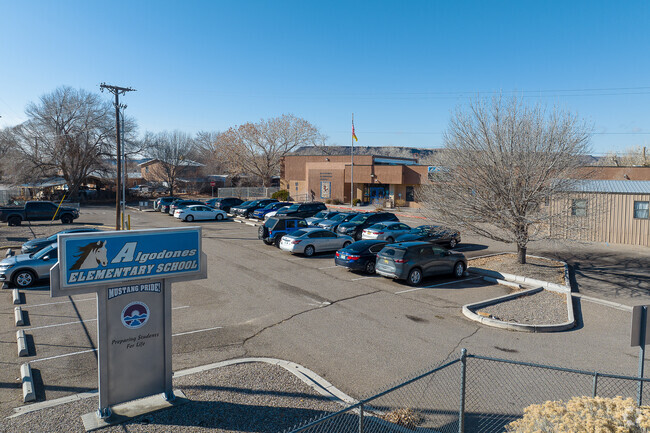 Algodones Elementary School serves the rural town of Algodones.