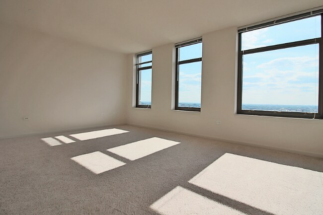 353 N Jefferson St, Chicago, IL 60661 - photo 6