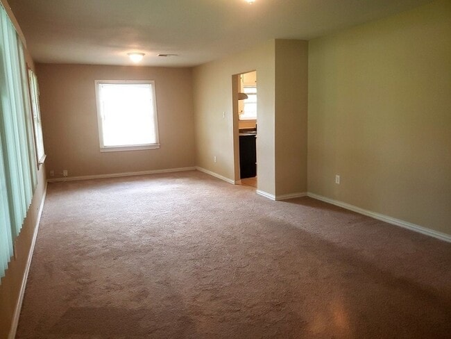 3758 Denton Hwy, North Richland Hills, TX 76117 - photo 2